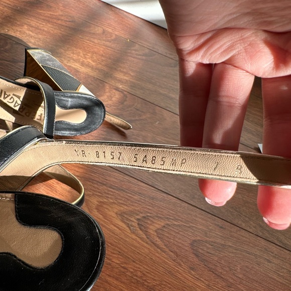 Salvatore Ferragamo GAGA Platform size 7. Authentic!! Gold and Black Slingbacks - Picture 10 of 11